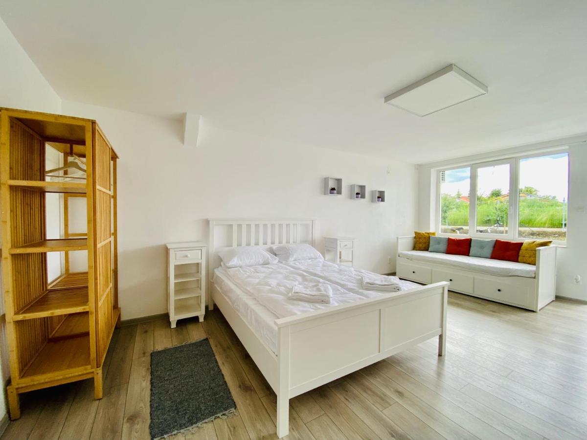 Pixel Guesthouse Tîrgu Secuiesc Dış mekan fotoğraf
