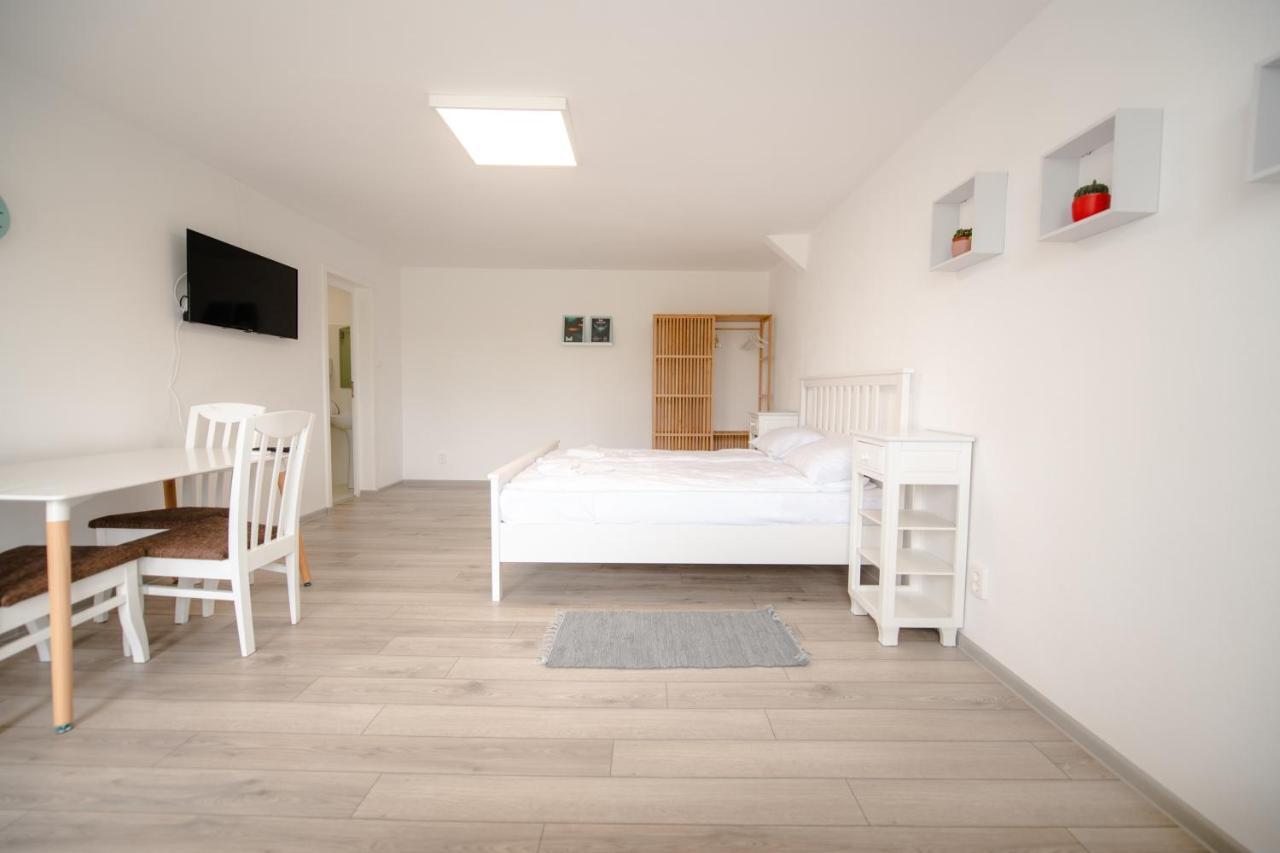 Pixel Guesthouse Tîrgu Secuiesc Dış mekan fotoğraf