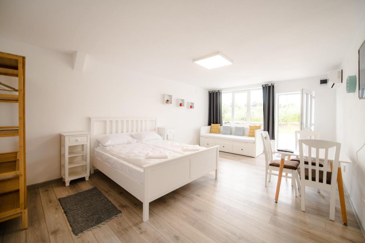 Pixel Guesthouse Tîrgu Secuiesc Dış mekan fotoğraf