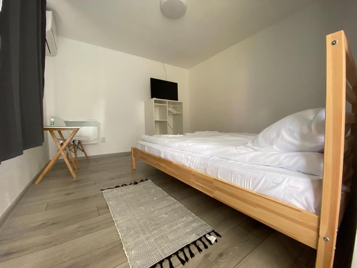 Pixel Guesthouse Tîrgu Secuiesc Dış mekan fotoğraf